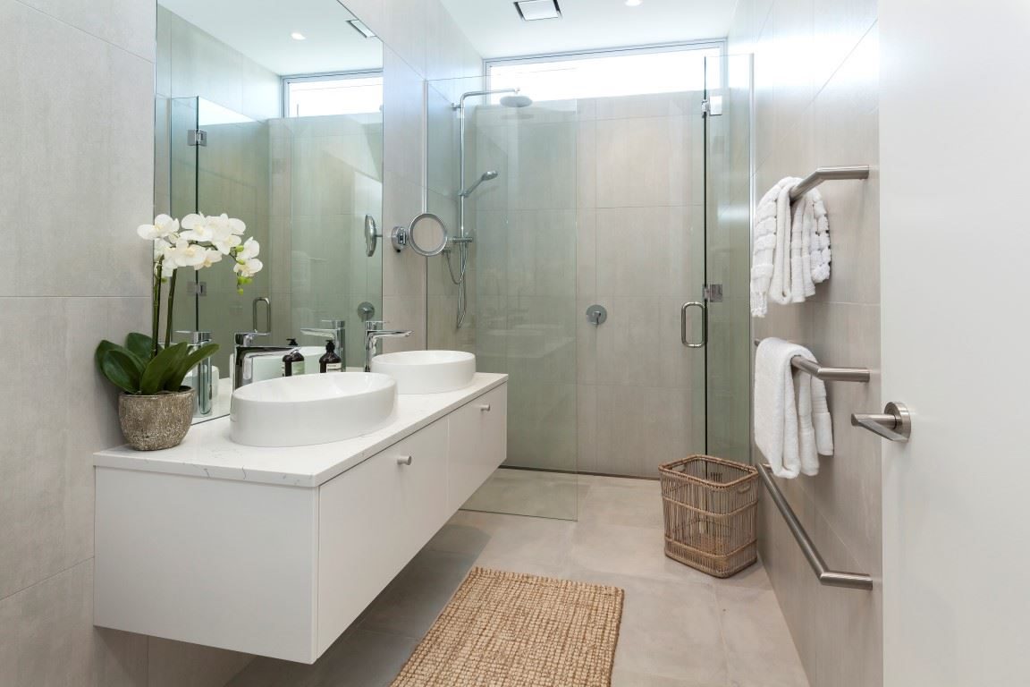 Bathroom Tiles Shower Reptiles Metro Gris Floors No 5 Ivory Walls Both 600x600 V3